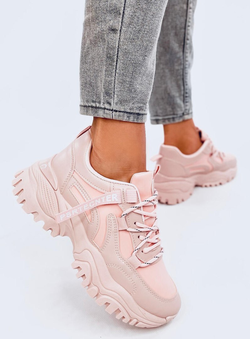 Sneakersy i trampki
